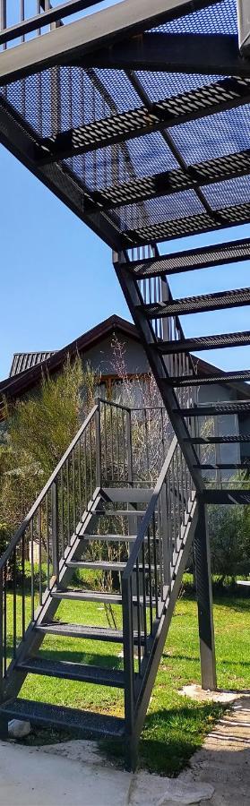 Mosqueteras Duplex Alojamientos Patagonicos Villa La Angostura Exteriör bild